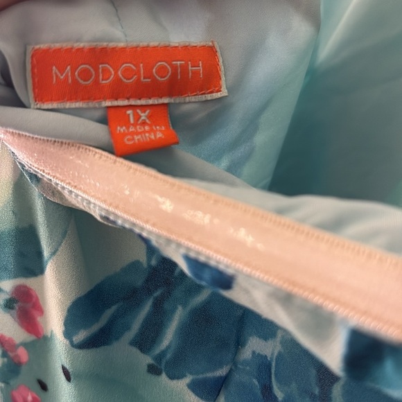 Modcloth Cactus Blue and Green Pleated Halter Sundress - Picture 4 of 4